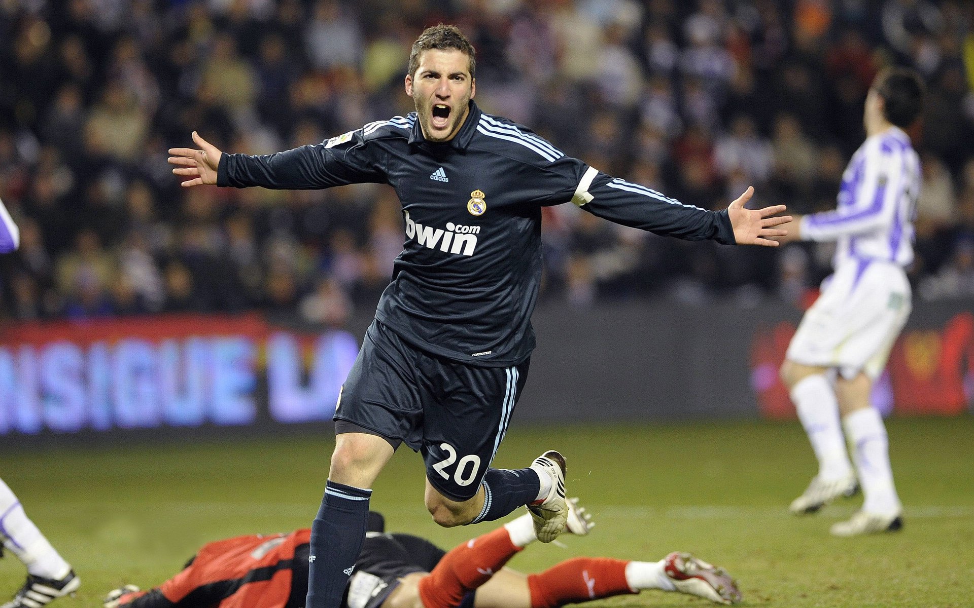 九游（jiuyou.com）游戏-橄榄球志愿服务体系逐步完善，橄榄球专项运动员能上哪些大学